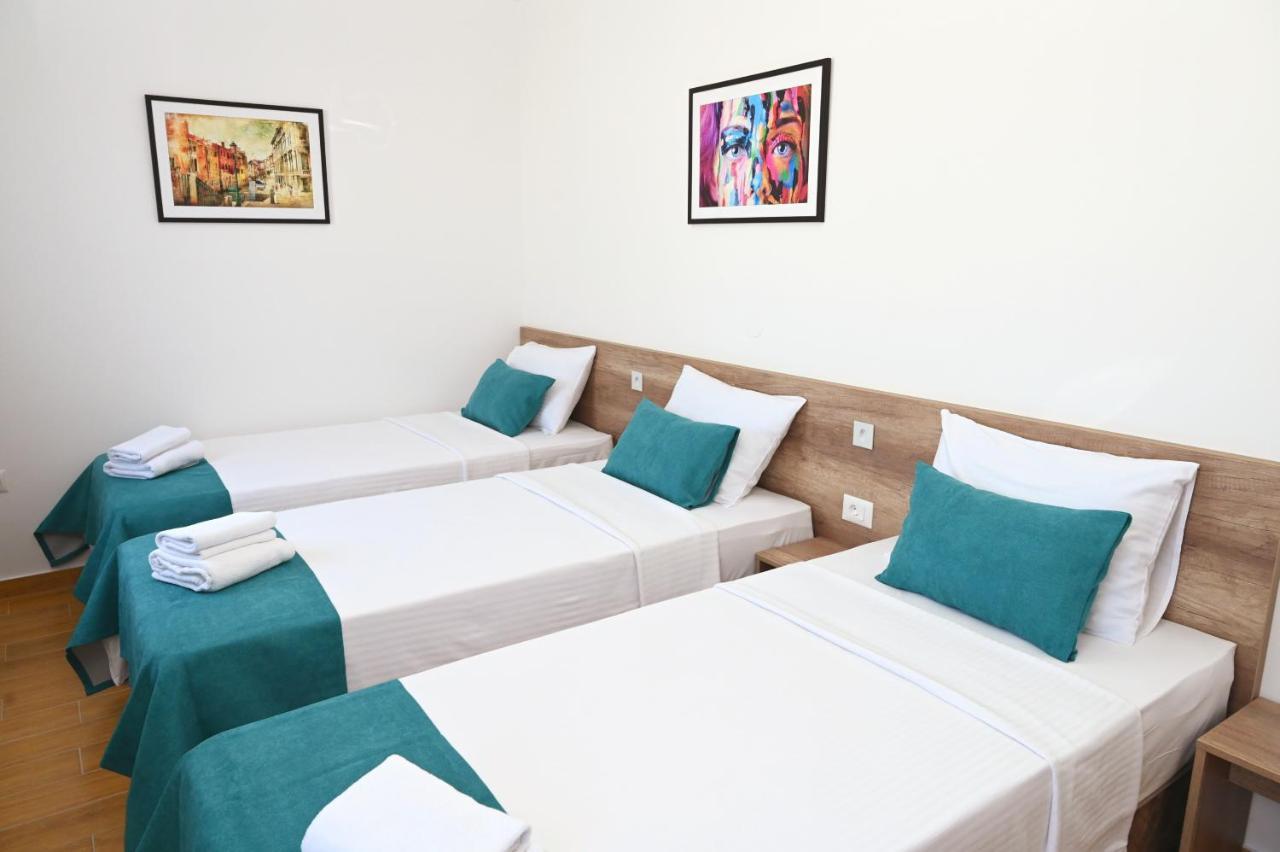 Dona, Altina Hotel de apartamente