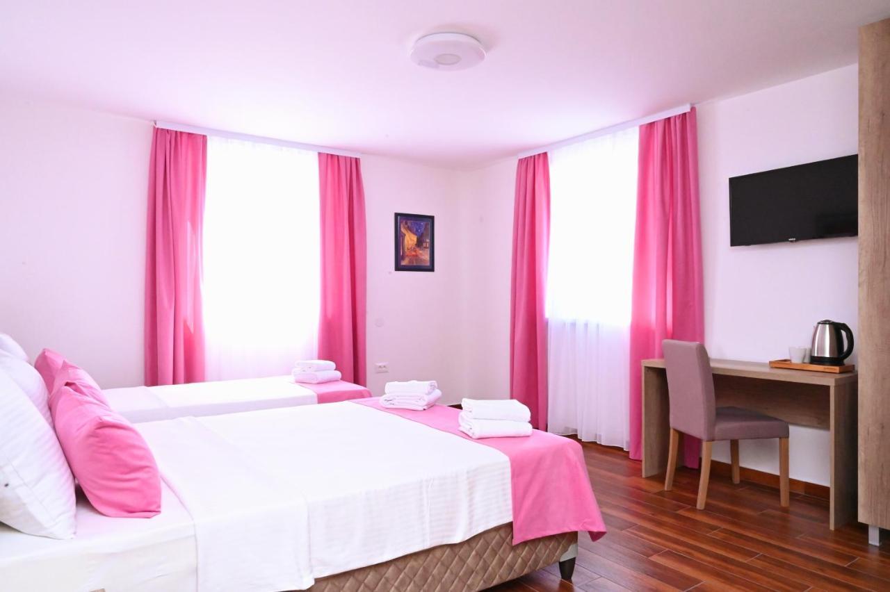 Dona, Altina Belgrade