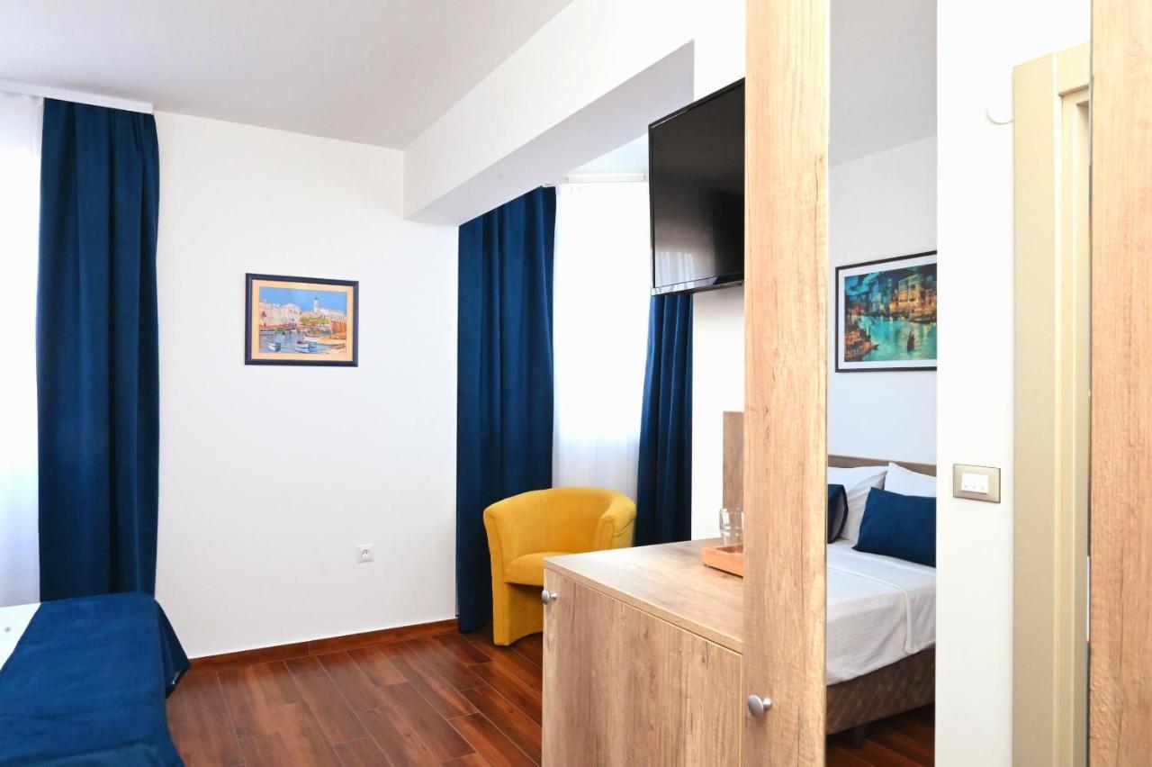 Dona, Altina Aparthotel