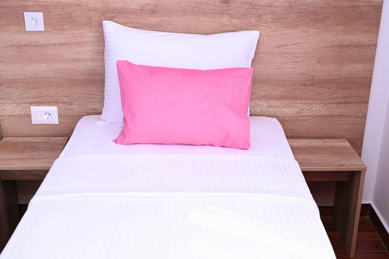 Aparthotel Dona, Altina