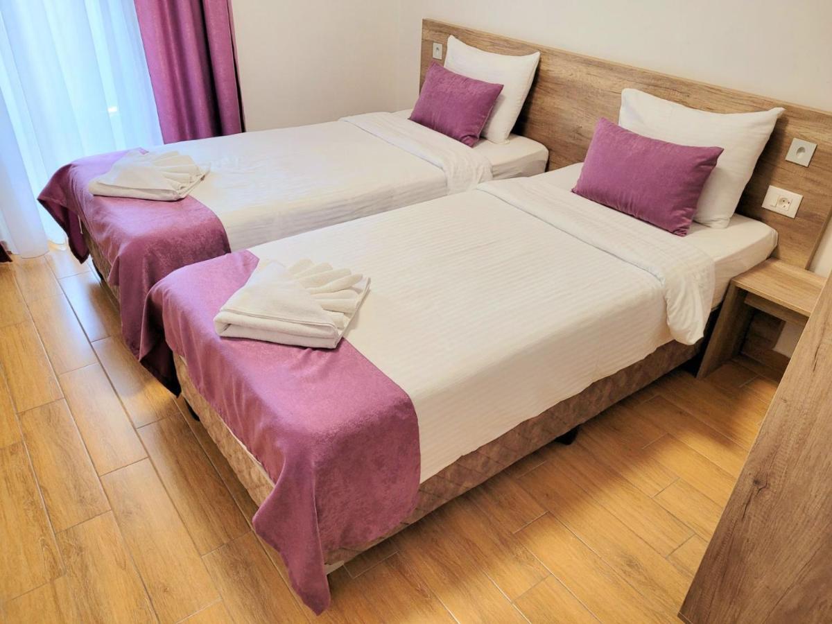 Dona, Altina * Belgrade