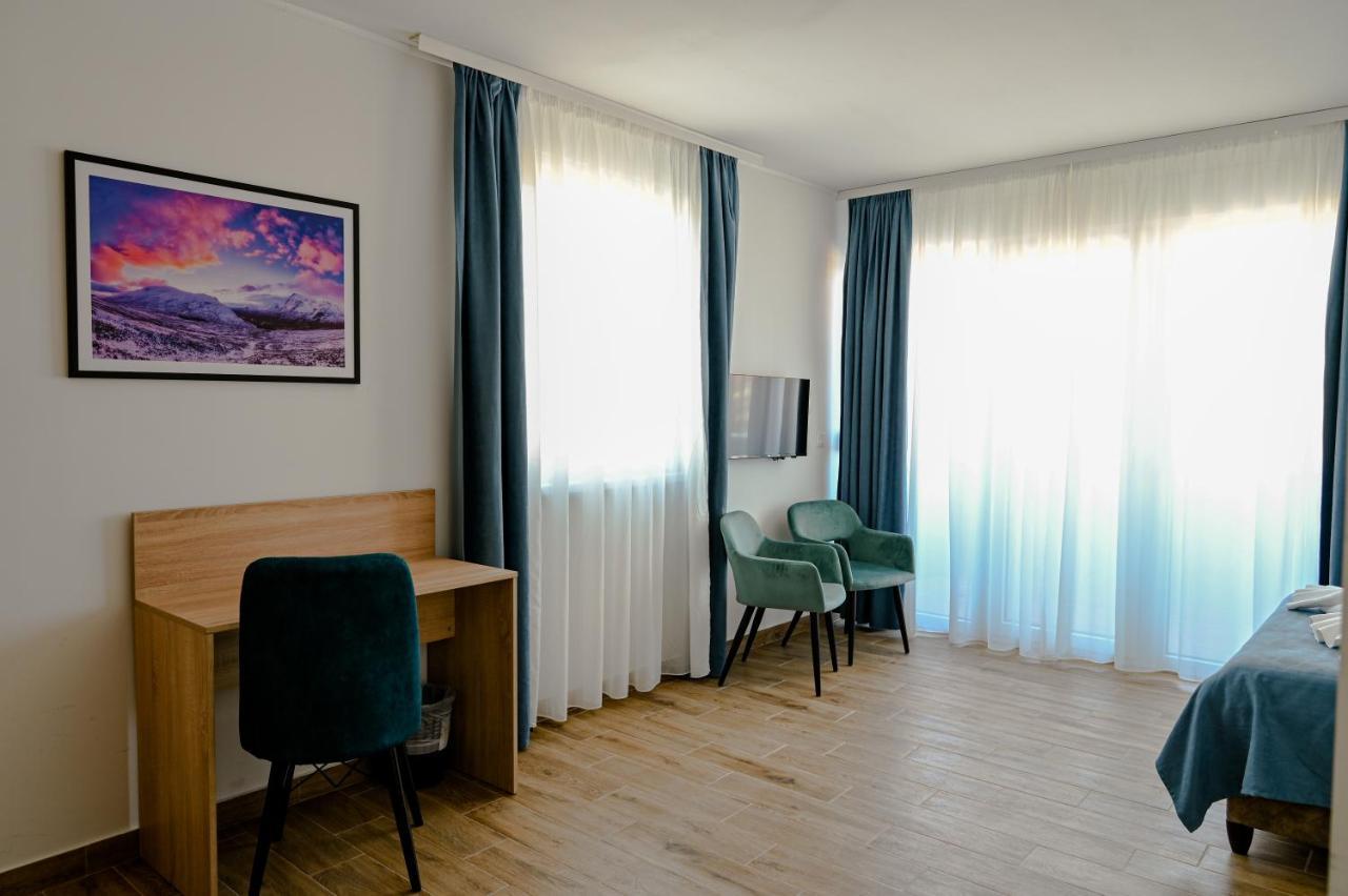 Dona, Altina Belgrade