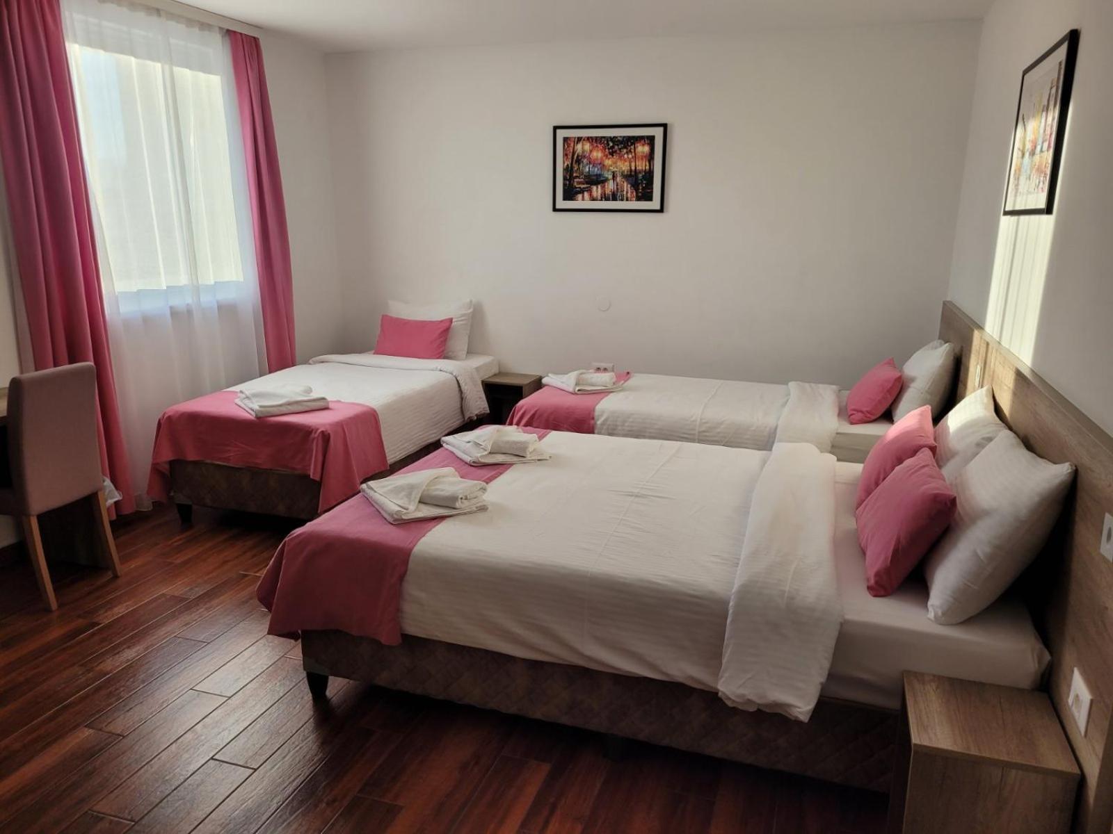 Aparthotel Dona, Altina